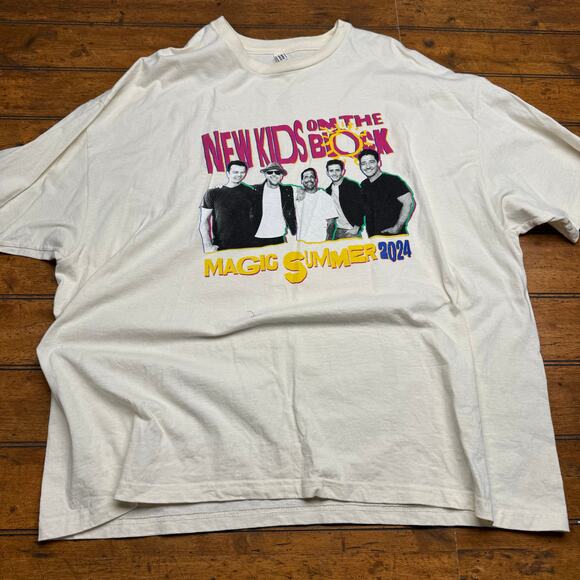 New kids on the Block magic summer 2024 tour merchandise 3xl - Picture 1 of 4